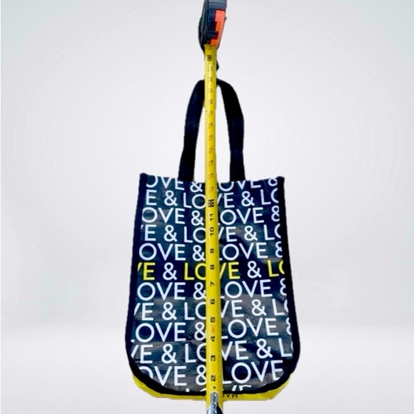 Kendra Scott Love Reusable Tote Bag $5 with purchase! - Picture 2 of 6